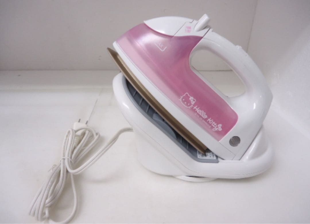 ハローキティ コードレススチームアイロン 美品 2005年 - メルカリ