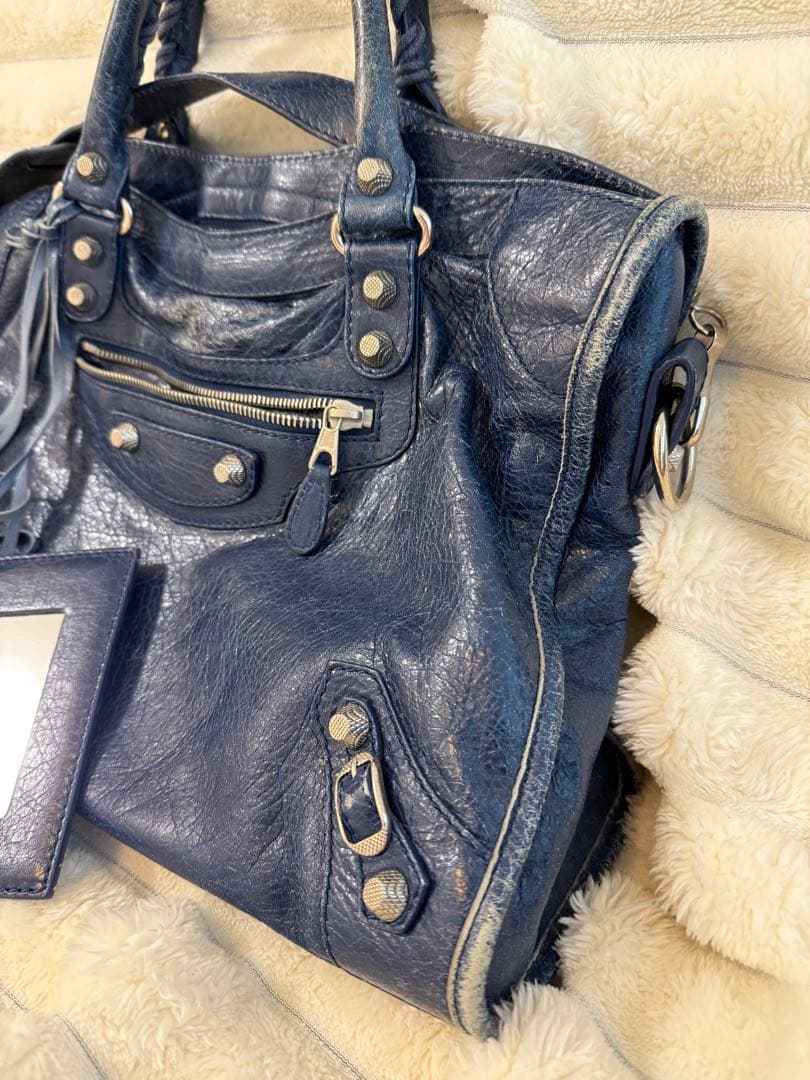 BALENCIAGA ネイビー レザー ハンドバッグ