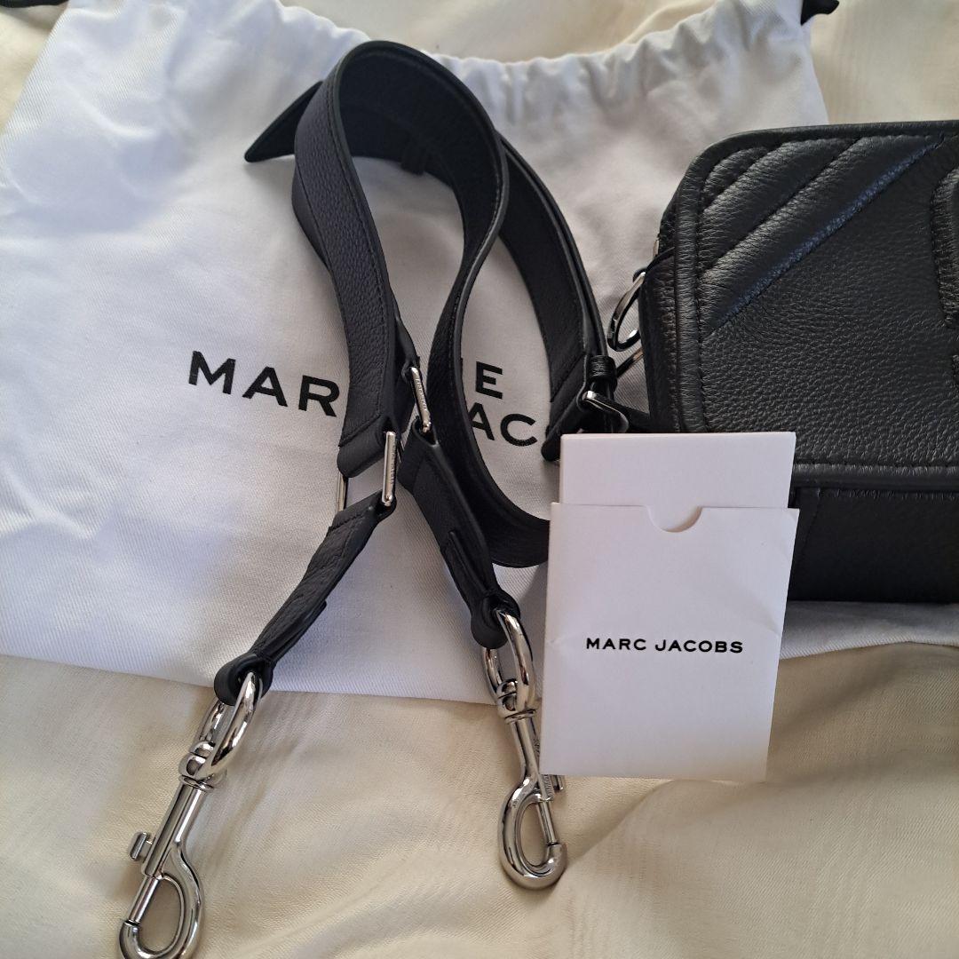 MARC JACOBS ブラックショルダーバッグ