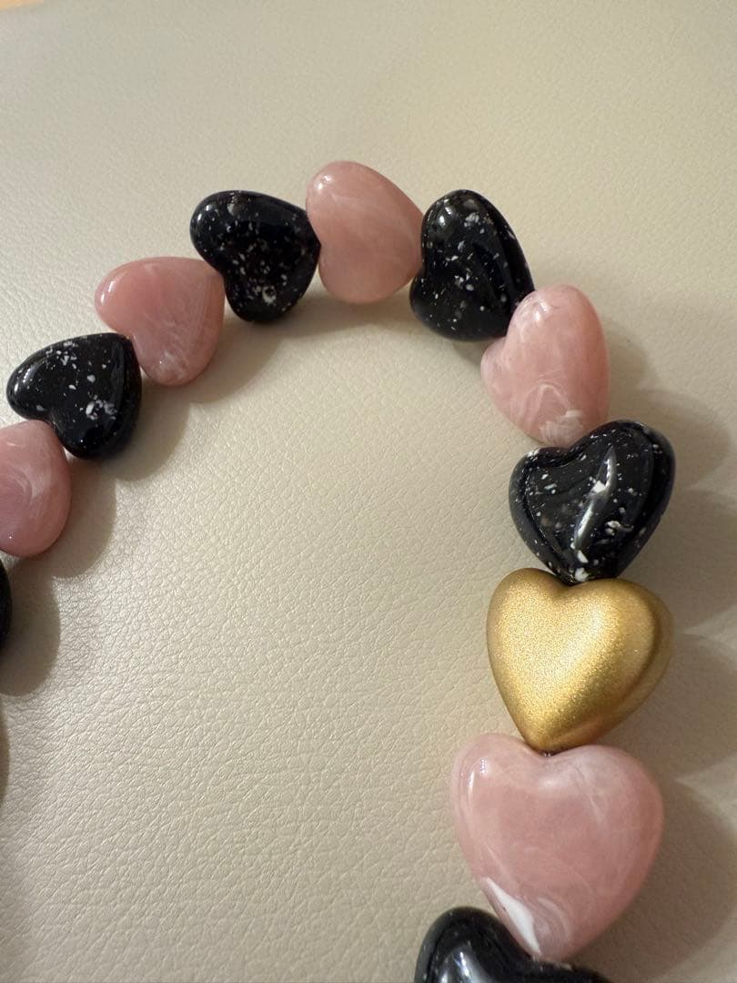 LOUVINI PARISスマートフォンチェーンBLACK-PINK