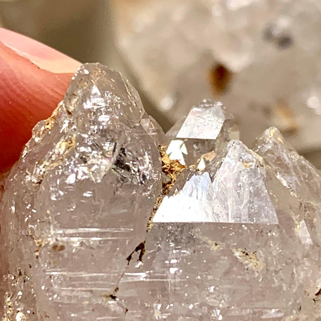 希少な国産蛍光水晶yわかりみのツヨい骸骨タイプ8個セット/