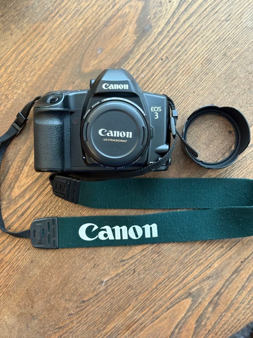 Canon EOS3 フィルム一眼レフ/ ズームレンズ付EF 28-105mm