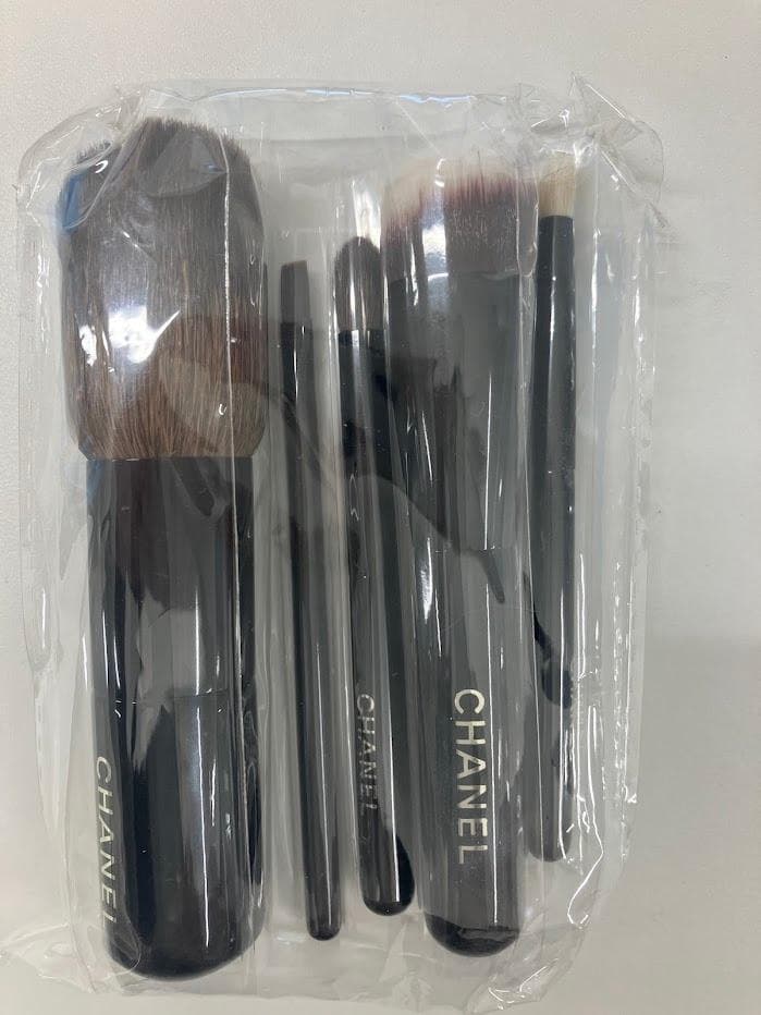 CHANEL（シャネル）のノベルティのメッシュポーチ＆ブラシ＆ミラーセット