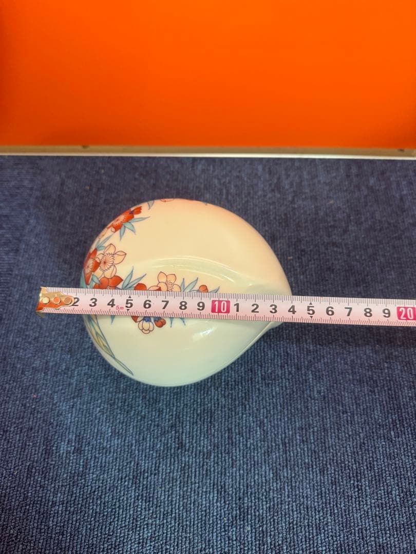 1685 鍋島 畑萬陶苑 色絵桃文 桃形蓋物