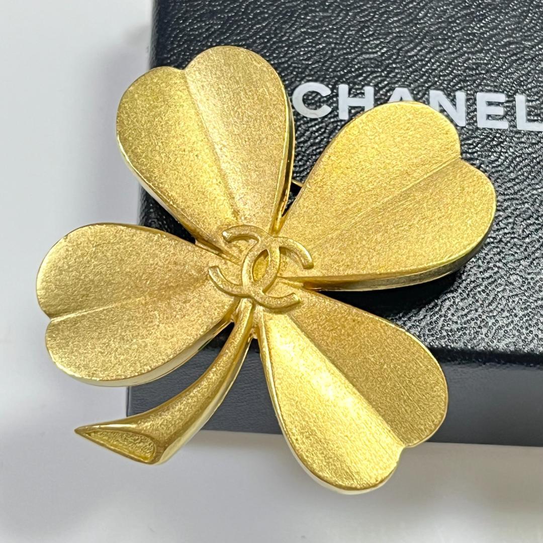 yash... です。CHANELブローチ クローバー　GP ゴールド 楽天市場】シャネル ブローチ クローバーの通販