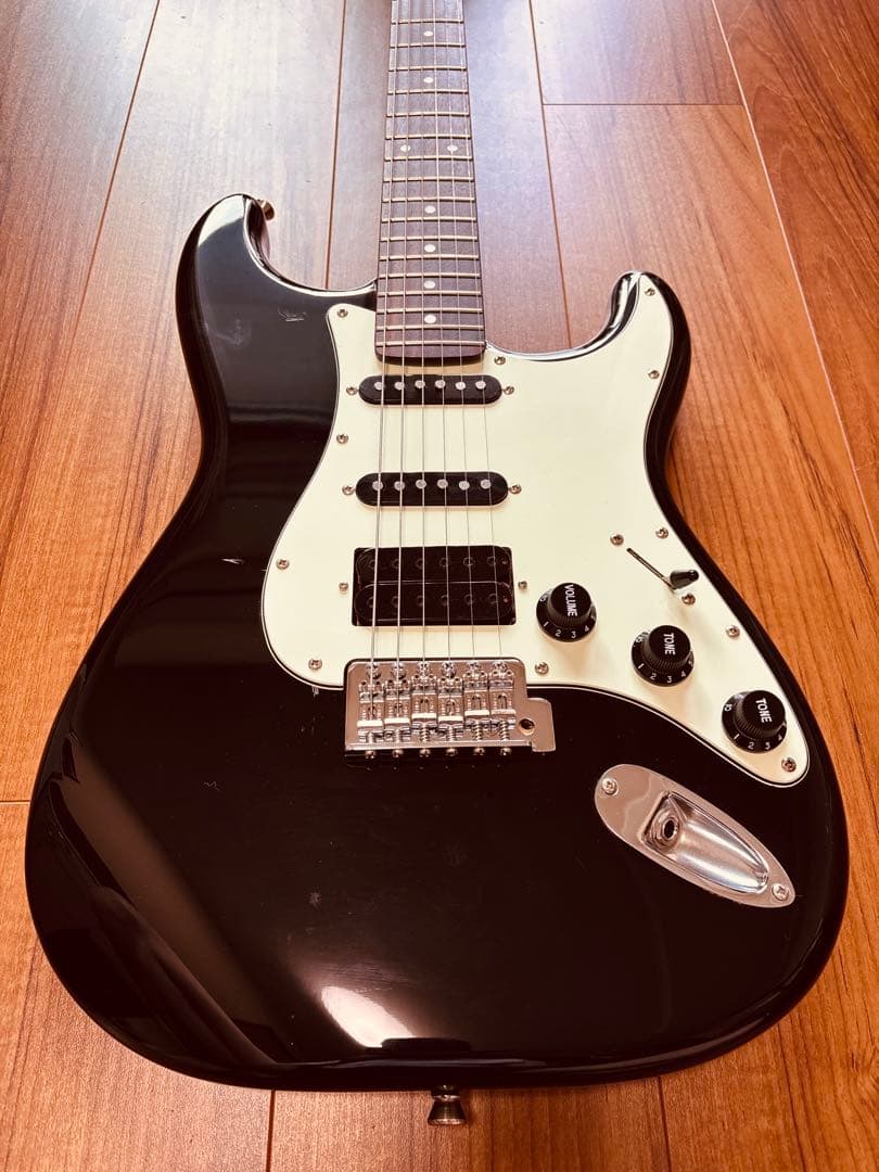 Bacchus ストラトキャスター(ゴトーペグ交換済み)