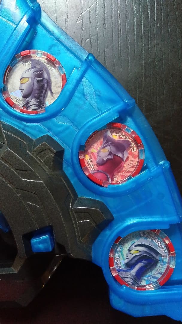 ウルトラマンゼット DXウルトラゼットライザー メダル デルタライズクロー