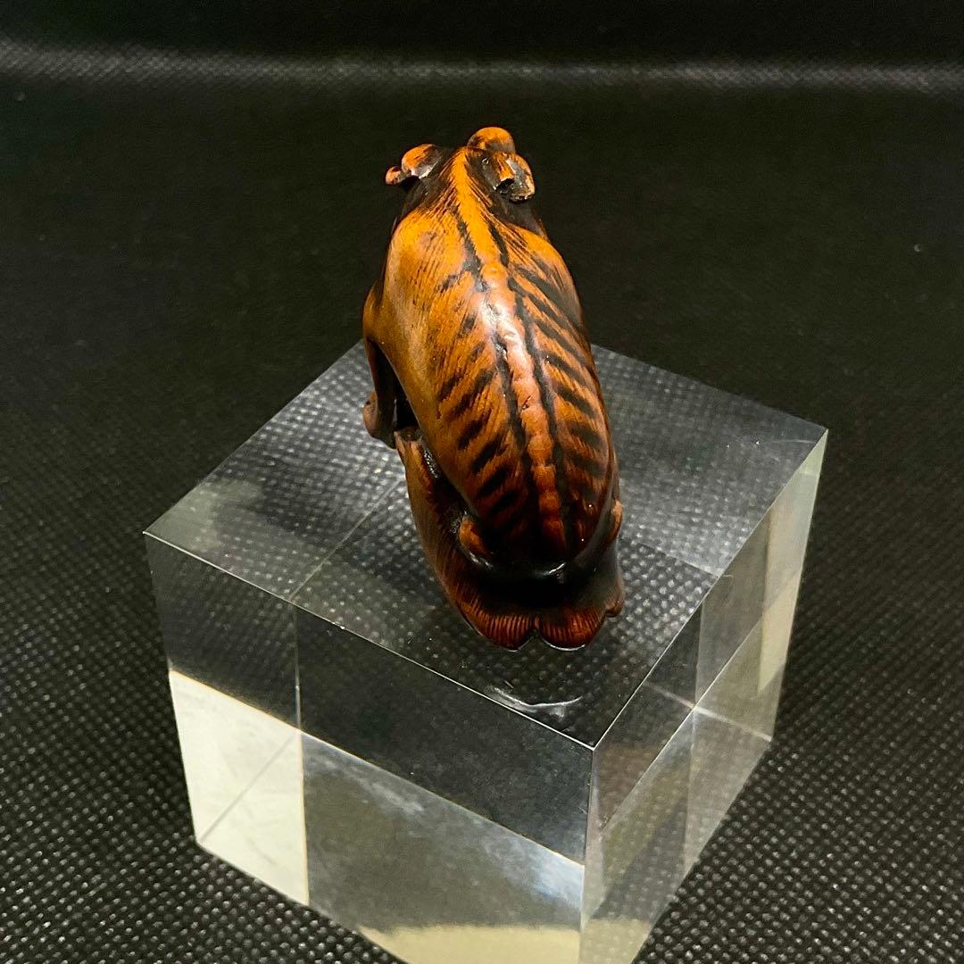 木彫狼亀根付 江戸時代 彫銘: 正友