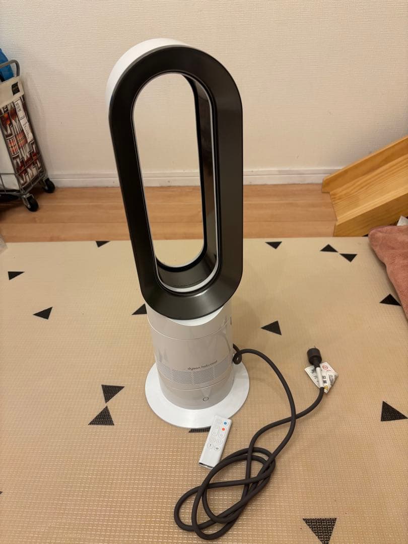 【みんむー】Dyson 23年製 AM09 セラミックファンヒーター扇風機
