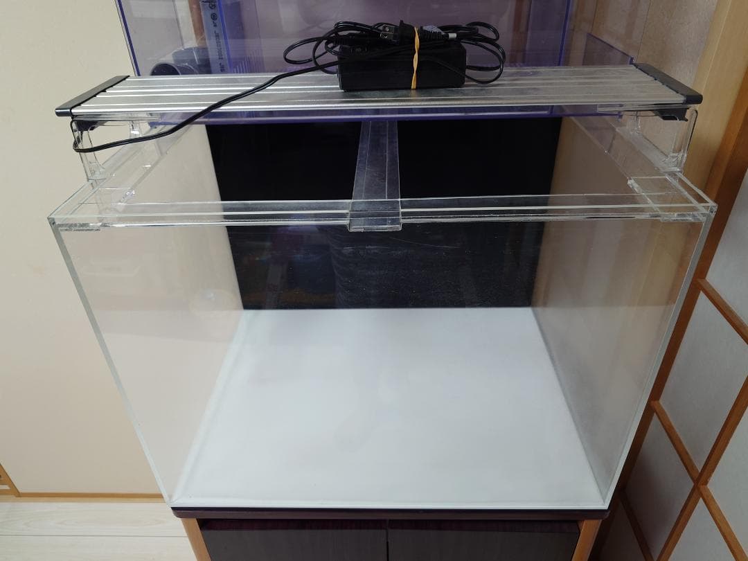 引取り限定 横浜市 アクリル水槽