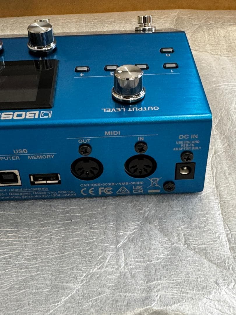 BOSS GM-800 Guitar Synthesizer ギター シンセ