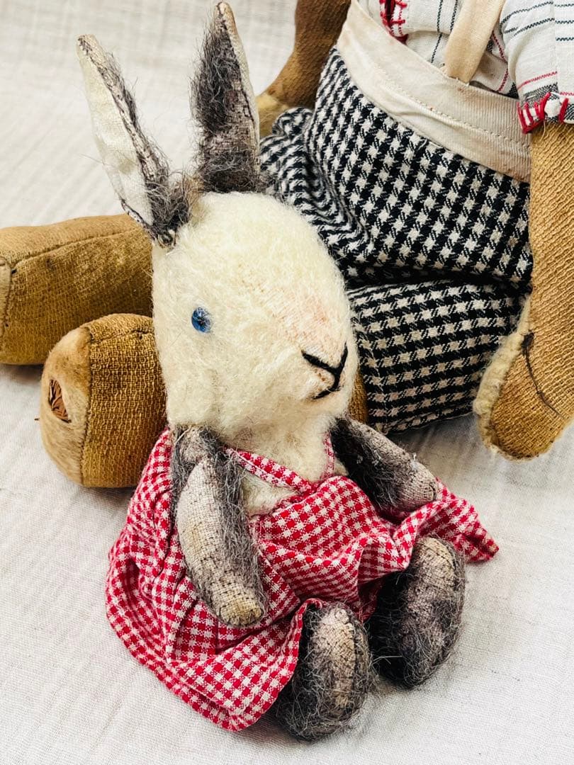 アンティークヴィンテージ英国製小さなうさぎバニーぬいぐるみ