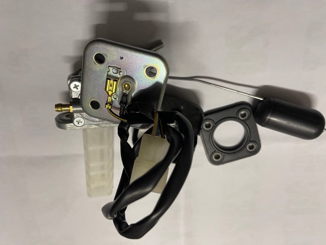 GPZ900r 燃料コックフューエルレベルセンサー 燃料計センサー中古 楽天