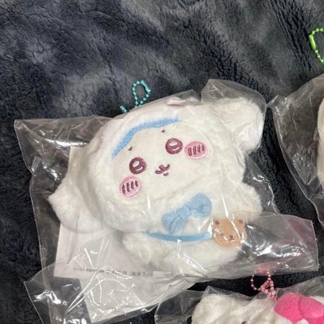 ちいかわ サンリオ ハチワレ シナモン マスコットキーホルダー - メルカリ