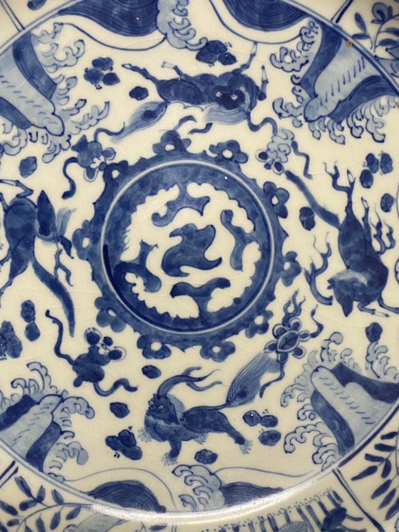 清朝青白磁の神話的生物の皿セット2枚