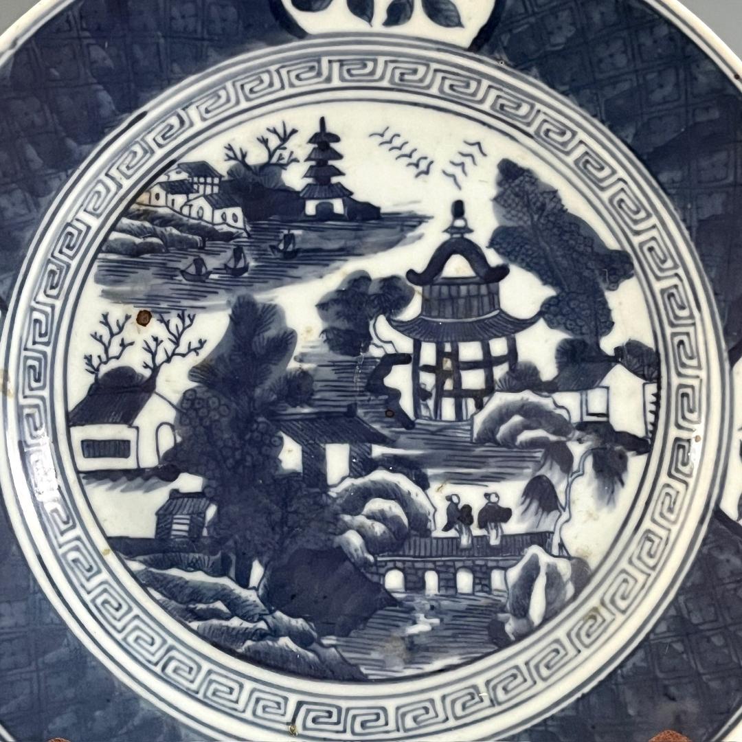 唐物 青花楼閣山水人物紋盤 清朝期 中国美術 古玩 SN624の通販はau PAY