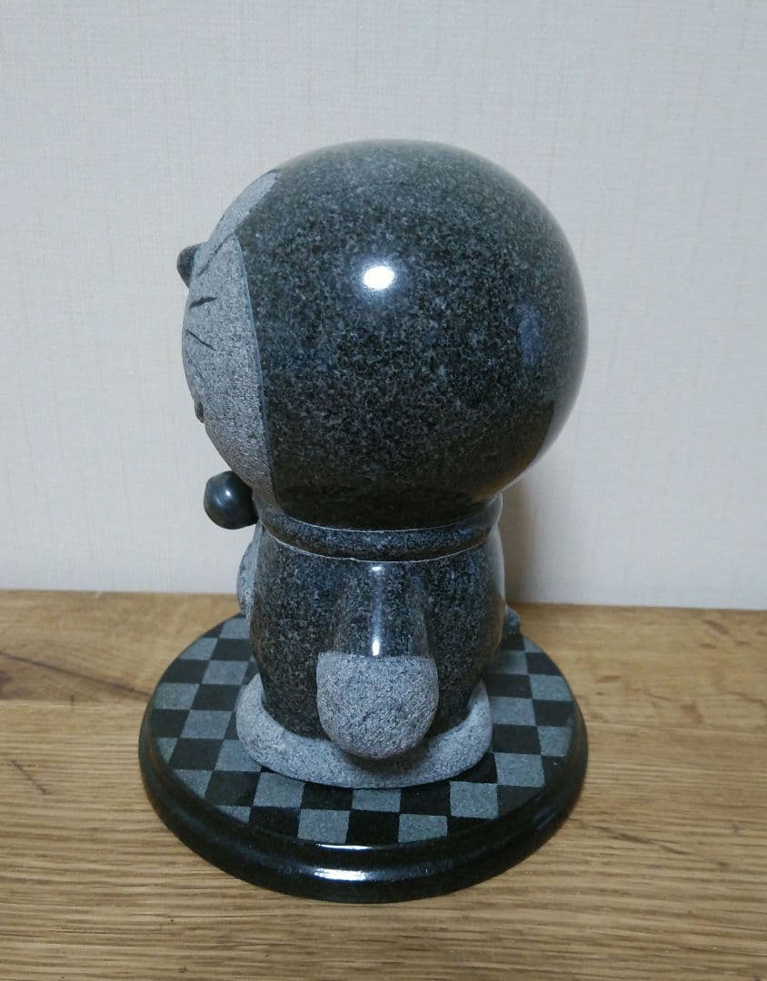 TAKAO ドラえもん 御影石　スタチュー