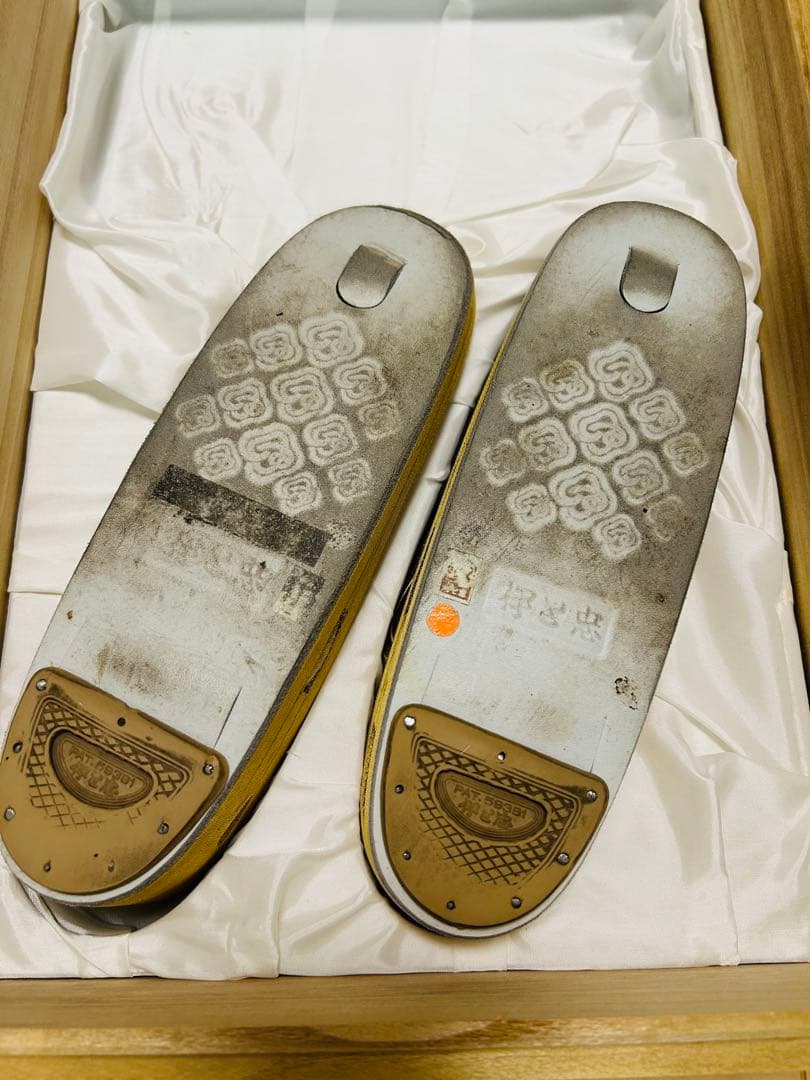 老舗和装 京都『伊と忠 長嶋成織物 瀞金錦 草履 ハンドバッグ』二箱セット 美品