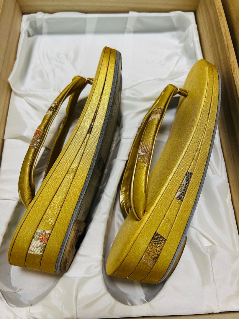 老舗和装 京都『伊と忠 長嶋成織物 瀞金錦 草履 ハンドバッグ』二箱セット 美品