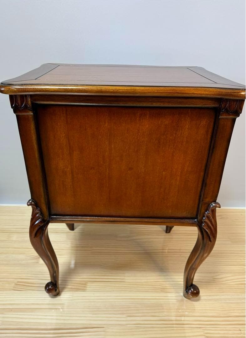 アンティーク家具 イタリア 猫脚 サイドテーブル マホガニー IDC大塚