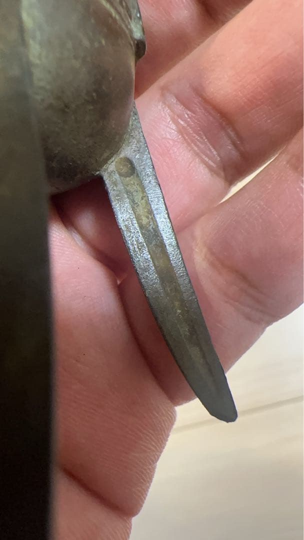 ト*ワ様 酒器，爵杯，金属製三脚型工芸品 幾何学模様