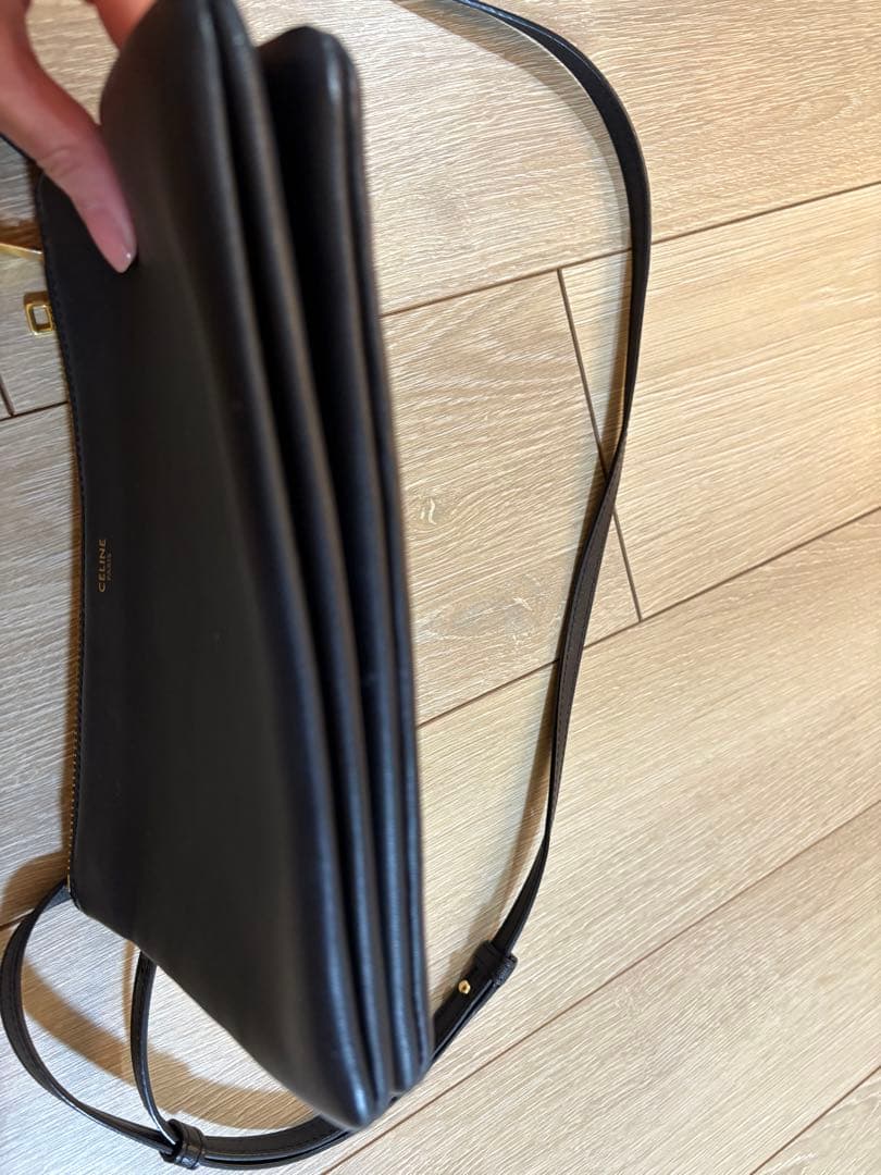 最終価格CELINE トリオショルダーバッグ ブラックスモール
