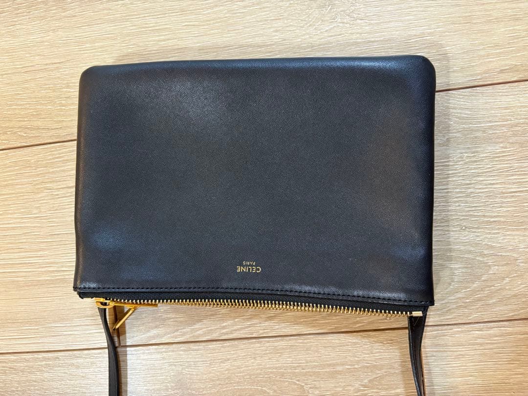 最終価格CELINE トリオショルダーバッグ ブラックスモール