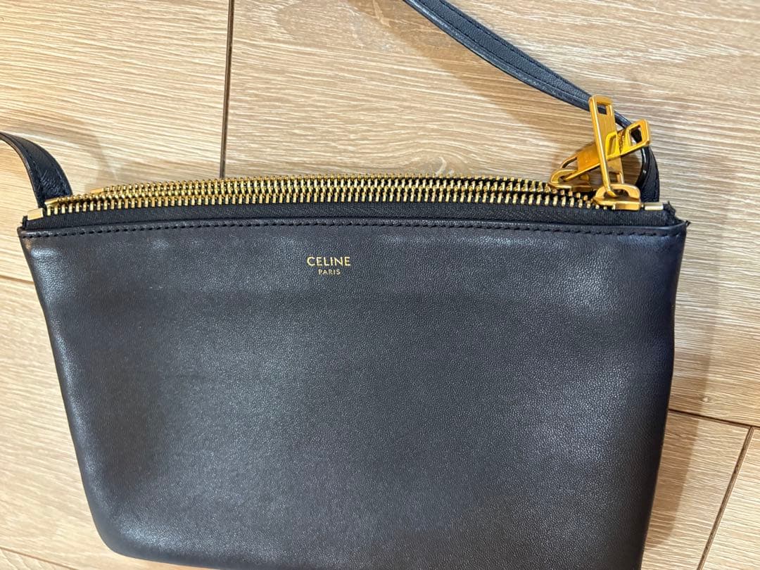 最終価格CELINE トリオショルダーバッグ ブラックスモール