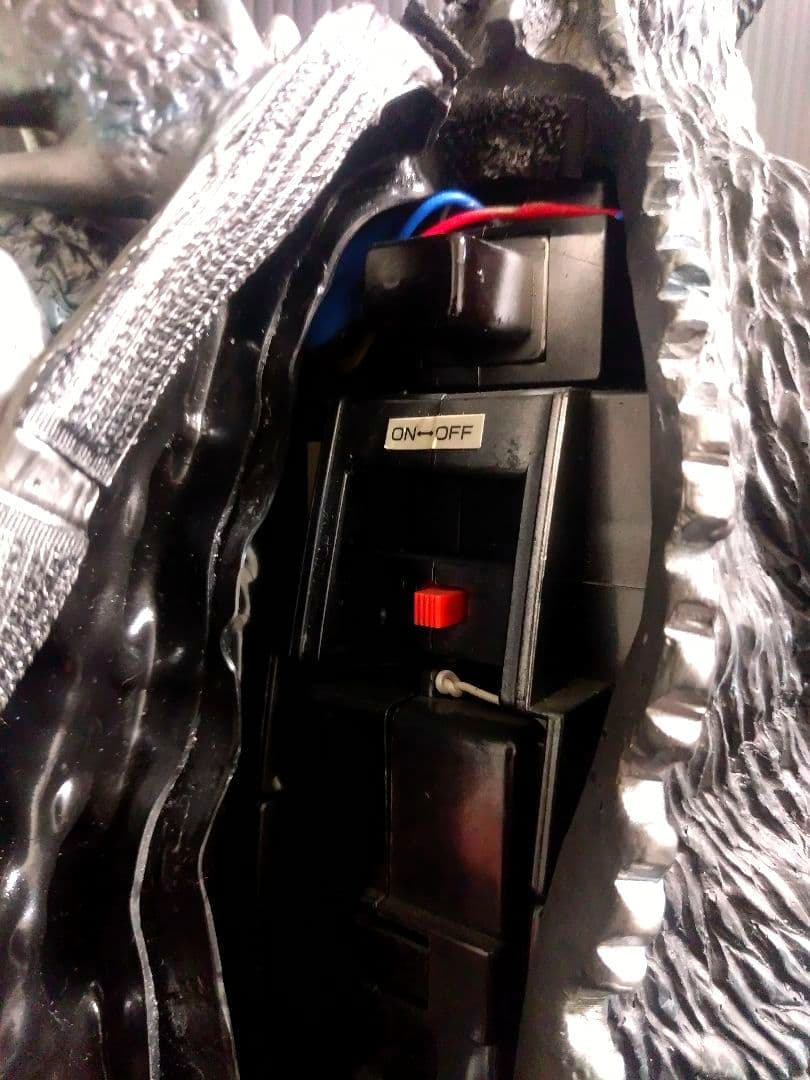 ゴジラ　電動歩行