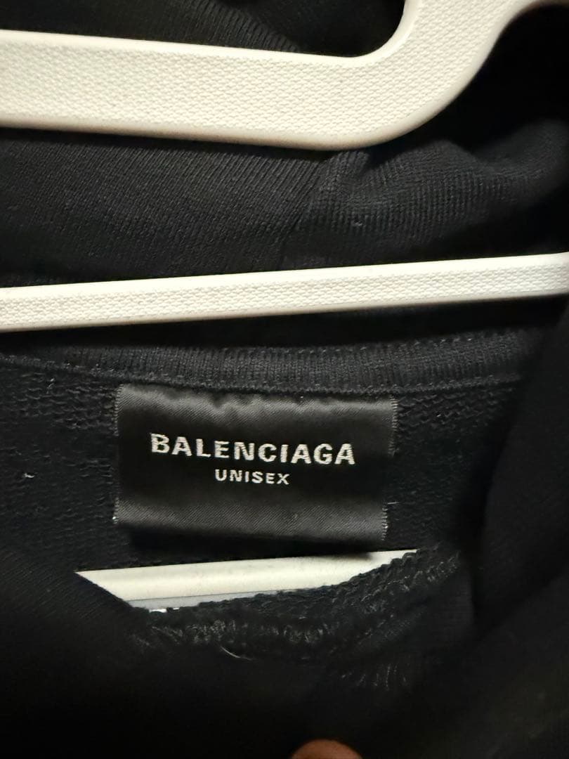 BALENCIAGA デストロイパーカー　ブラック