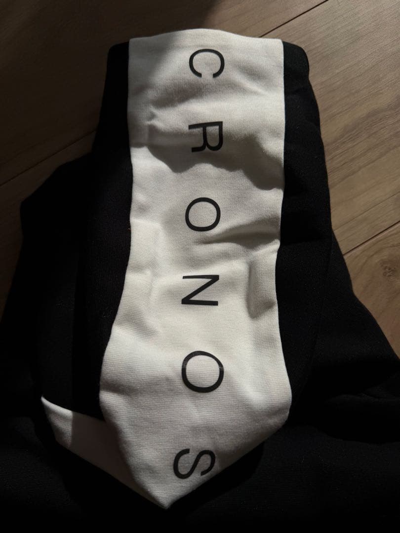 ブラックパーカー クロノス