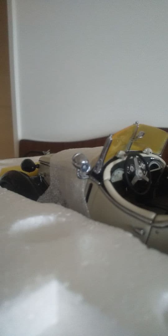 初期型 CMC アウディ ロードスター ミニカー