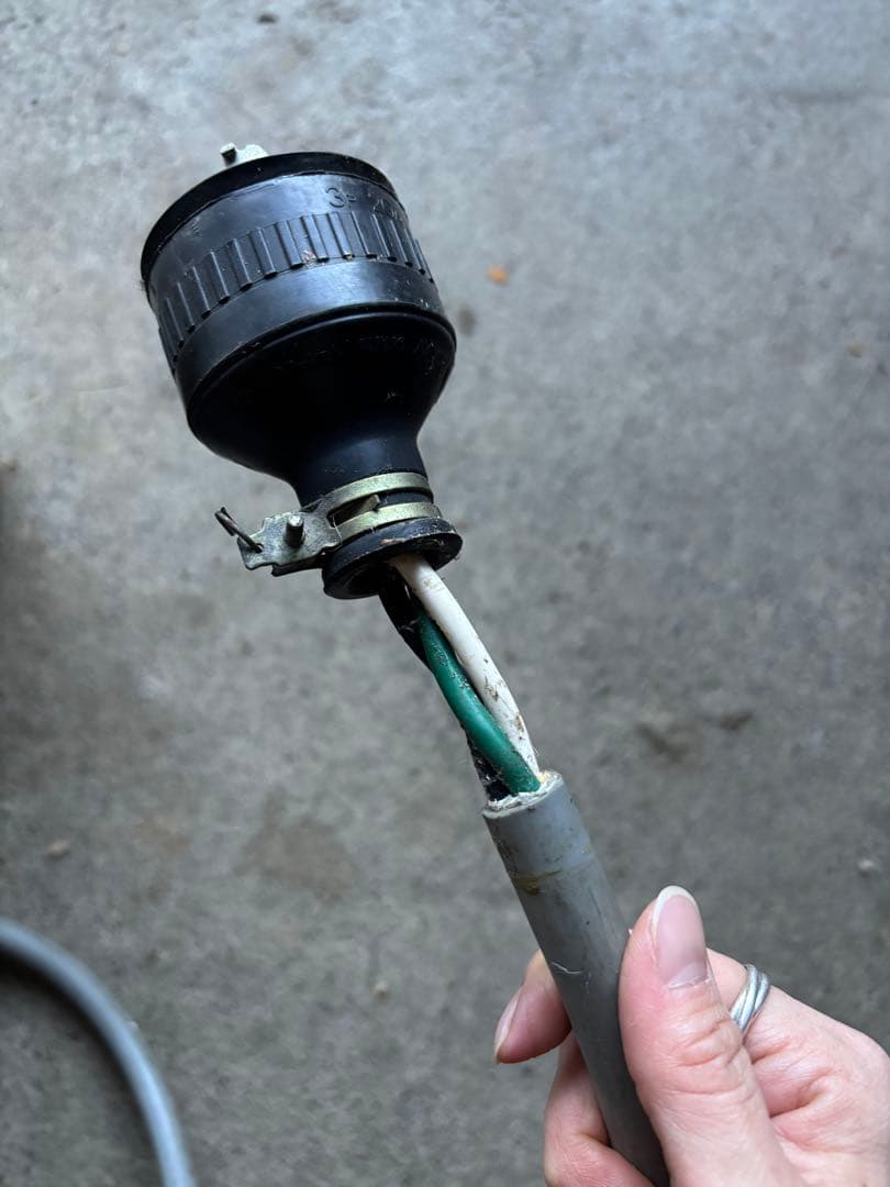 YAMABISHI 変圧器 20A 200V