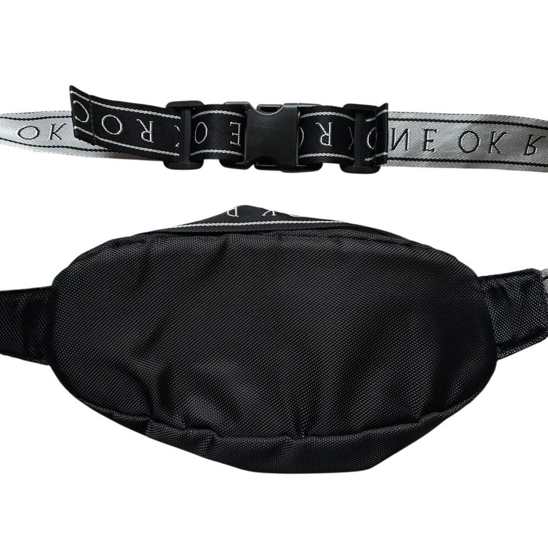 ONE OK ROCK / 2018年 グッズ ボディバッグ - メルカリ