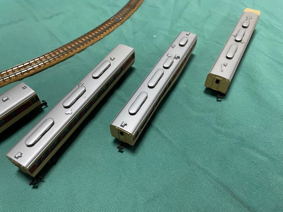 Nゲージ キハ82￼￼ 2両、キハ80 4両。計6両編成のセットです - メルカリ