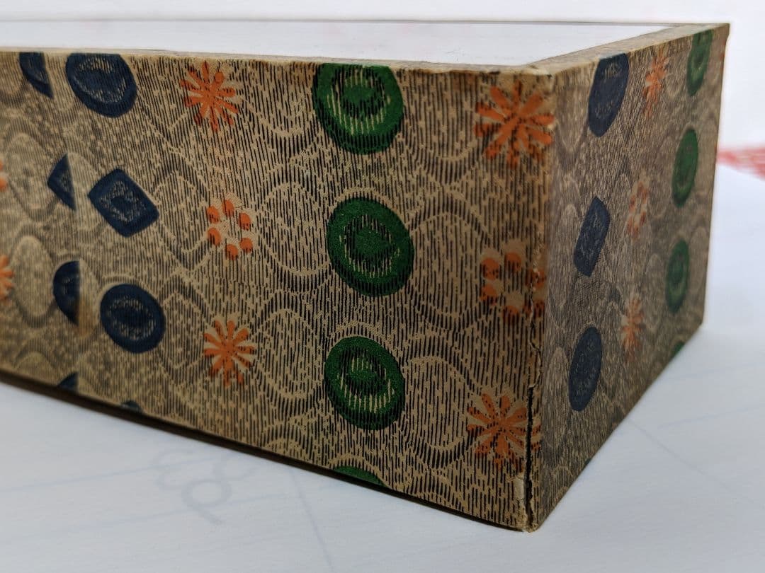 ♢中国伝統工芸美術？骨？鹿角 仏塔 極細密 6列自在 六重の