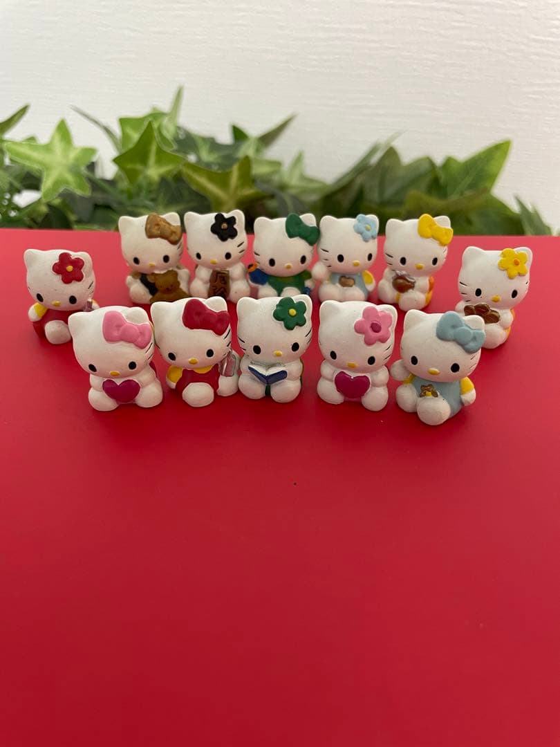 新品　ケース付き　サンリオ　ハローキティの幸運を呼ぶ開運マスコット　360個