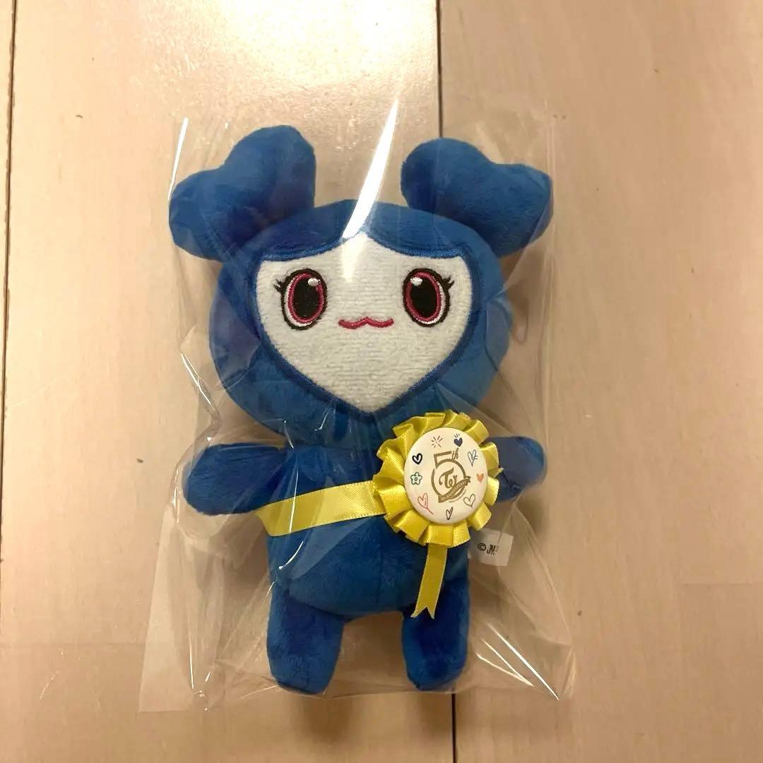 TWICE ツウィ ロゼット缶バッチ付きぬいぐるみ ツブリー ラブリー