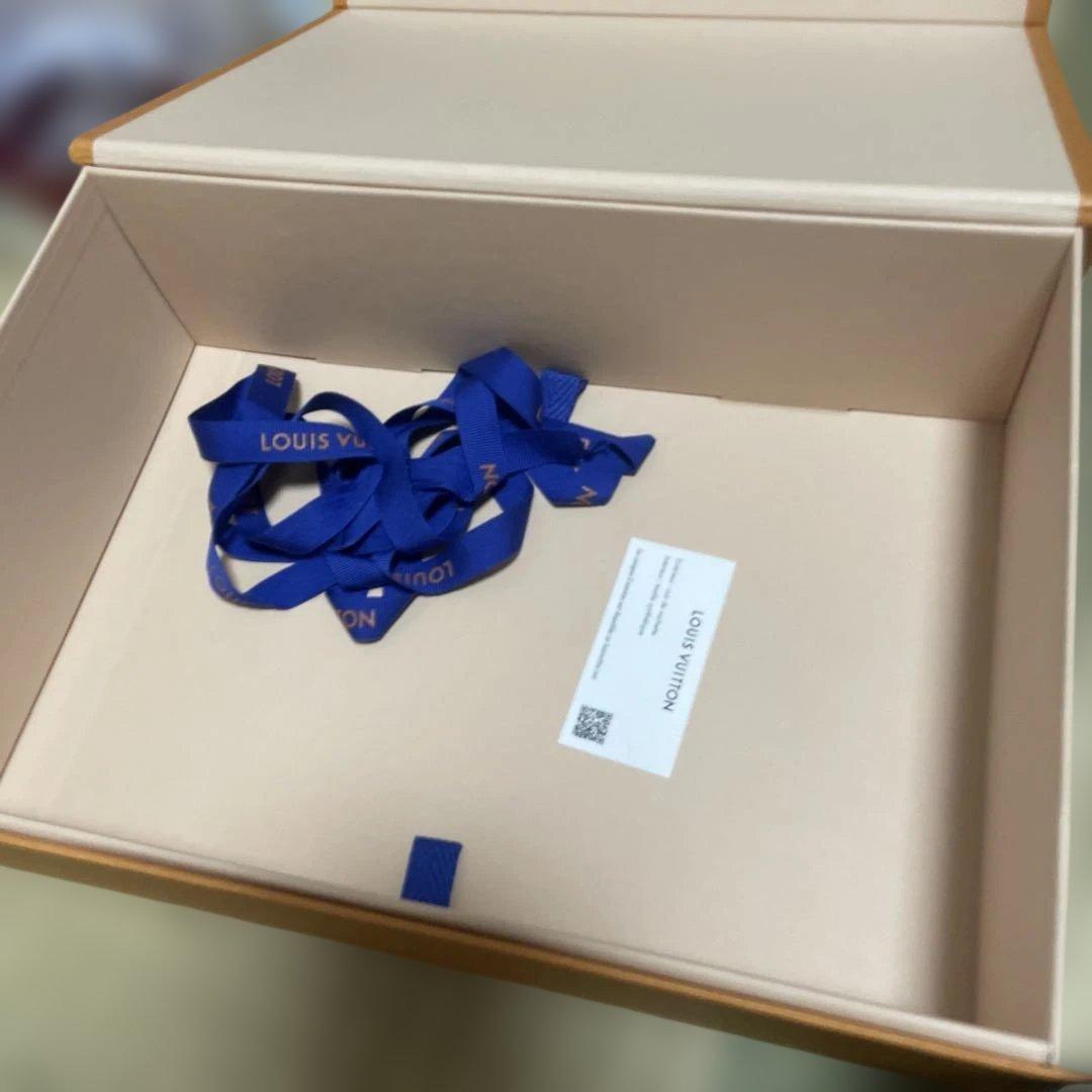 空き箱 ルイヴィトン マグネット付き 大 袋付き - メルカリ