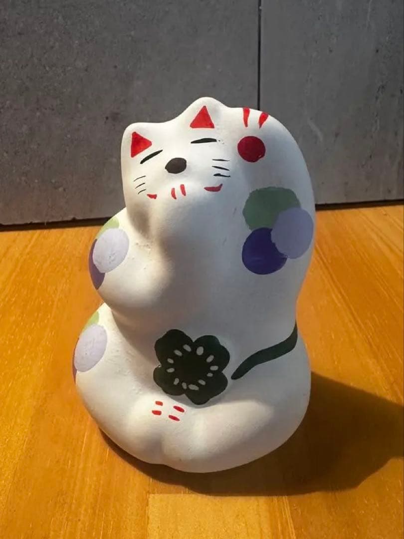 輪葉葉招き猫 うふふ猫 - メルカリ