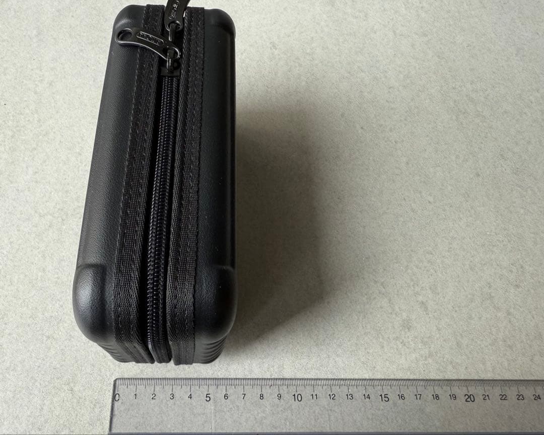 RIMOWA ブラックトラベルポーチ ANAロゴ付き