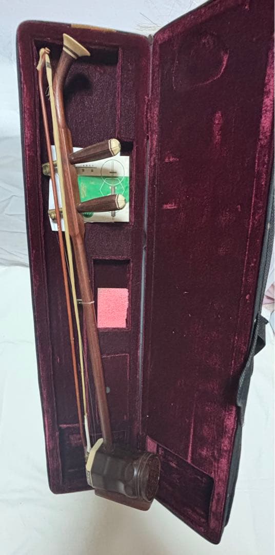 二胡 ケースと本付き
