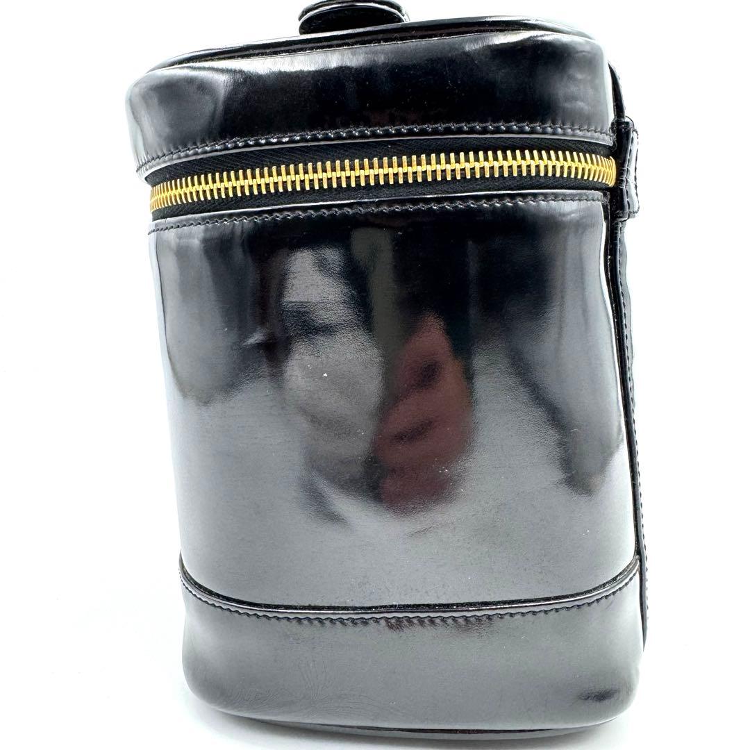 CHANEL シャネル　バニティバッグ　ブラック　エナメル　ココマーク　シール有