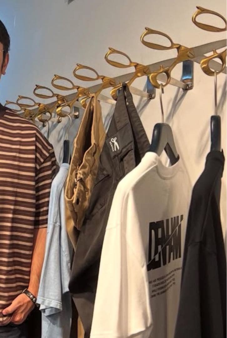 A1923様専用【非売品】DENHAM ハサミ型ハンガーラック1本 - メルカリ