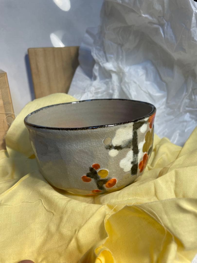 京焼 山川巌 作 乾山写し 色絵梅文 金彩 抹茶碗 共箱 茶道具