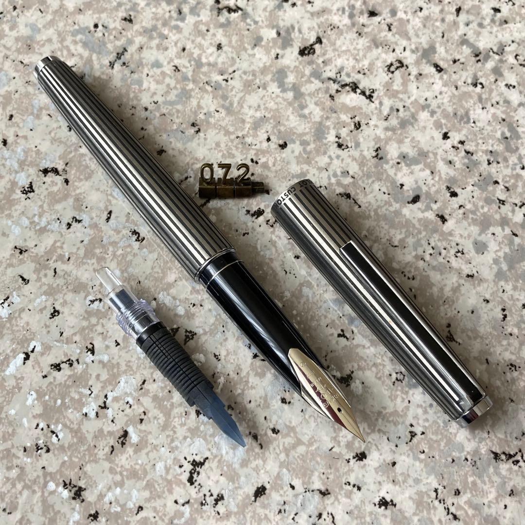 #072 未使用品 万年筆 PILOT パイロット 蝕刻 ロング 18k WG