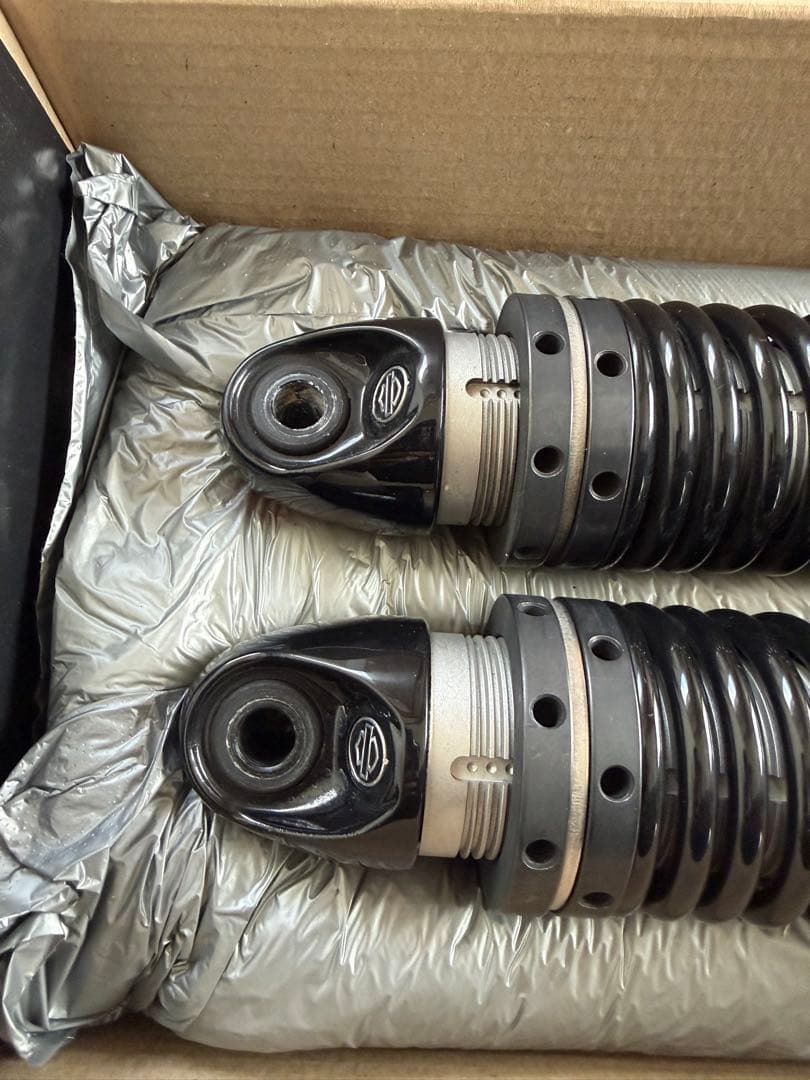 ハーレー　スポーツスター　サスペンション