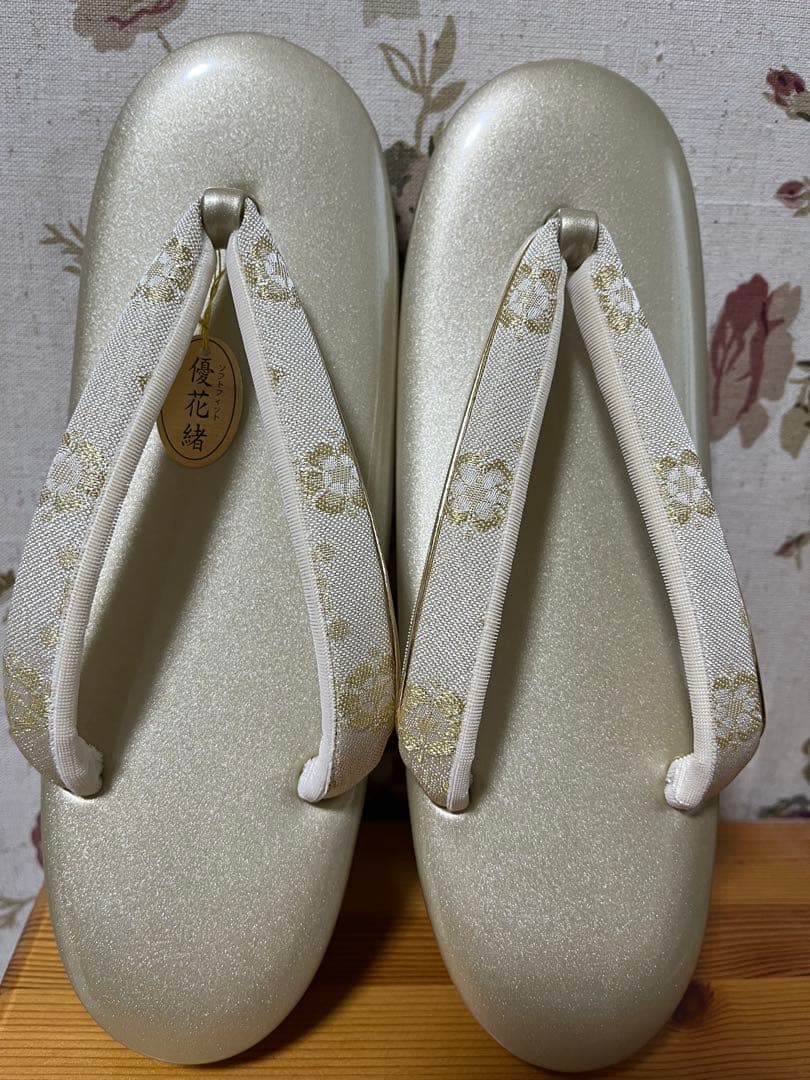 新品　アイボリー花柄和装用バッグと草履セット