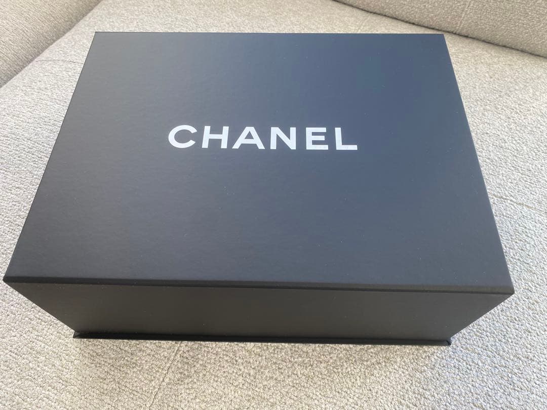CHANEL 空箱 マグネット式 - メルカリ