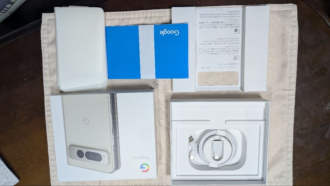 Google PixelFold 本体、箱・付属品一式 難アリジャンク - メルカリ